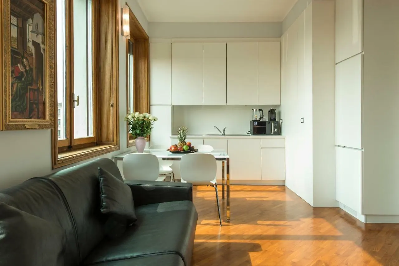 Bnbutler - Duomo Apartment - Galleria Unione Milan Italy
